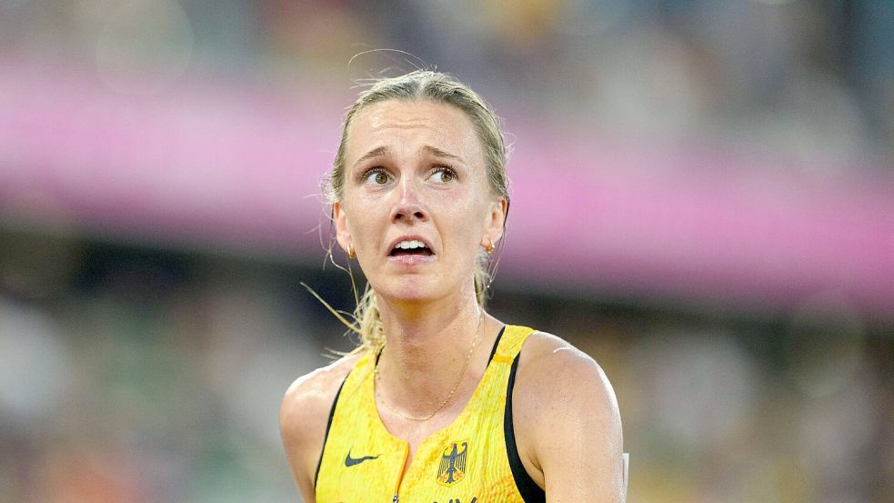 Ein Sturz hat Lea Meyer die Medaille bei der Leichtathletik-EM gekostet. Danach gibt sie ein wunderbar ehrliches Interview. Foto: IMAGO/Sven Beyrich/Sports Press Photo
