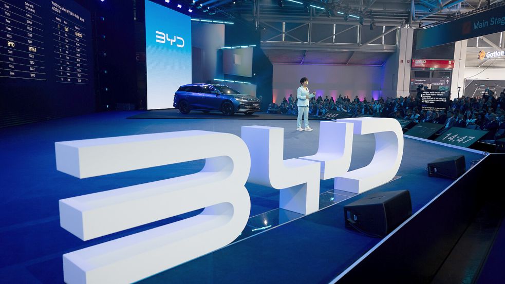 BYD ist einer der Automobilkonzerne der laut Experten massiv von der deutschen Kaufprämie für E-Autos profitiert. Foto: picture alliance/dpa | Sven Hoppe