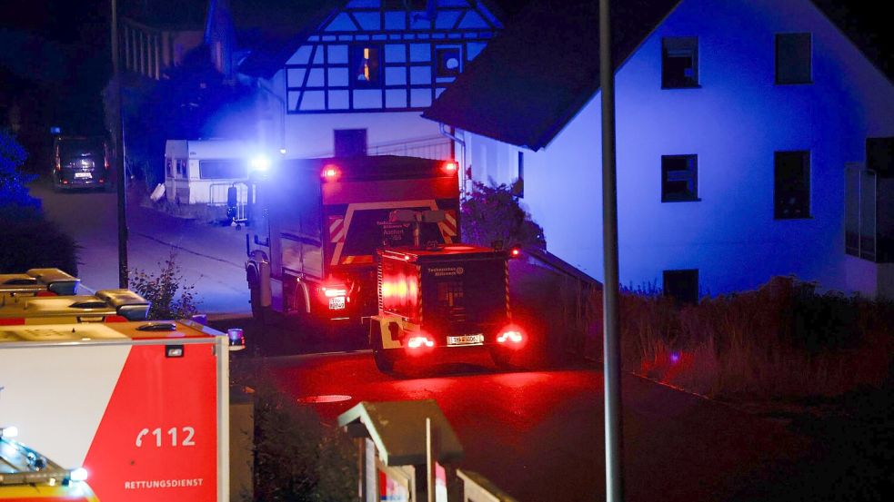 In Monschau-Kalterherberg mussten in der Nacht 30 Menschen ihre Häuser verlassen. Foto: Thomas Banneyer