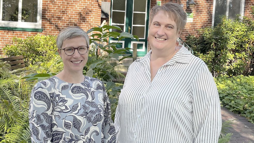 Lena Schönborn (links) und Heike Götze leiten ab dem 1. Oktober 2026 das Evangelische Bildungszentrum in Potshausen. Foto: Evangelisches Bildungszentrum Potshausen