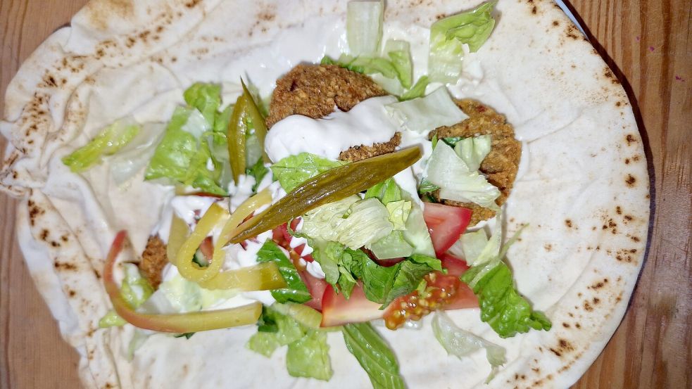 Falafel im Brot vom interkulturellen Buffet. Foto: Aksr GmbH