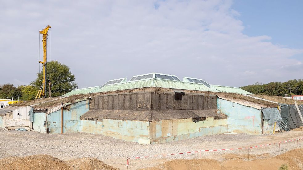 Ein geplanter Erweiterungsbau der Mack-Pyramide ist für die Stiftung Denkmalschutz ein Negativbeispiel. (Archivbild) Foto: Rolf Vennenbernd