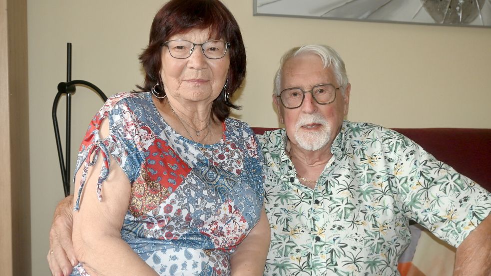 Herbert und Sigrid Möhlmann aus Rhaudermoor feiern am 20. August ihre diamantene Hochzeit. Foto: Holger Weers