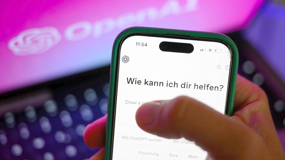 Bei ChatGPT will OpenAI künftig auch mit Werbung Geld verdienen (Archivbild) Foto: Hendrik Schmidt