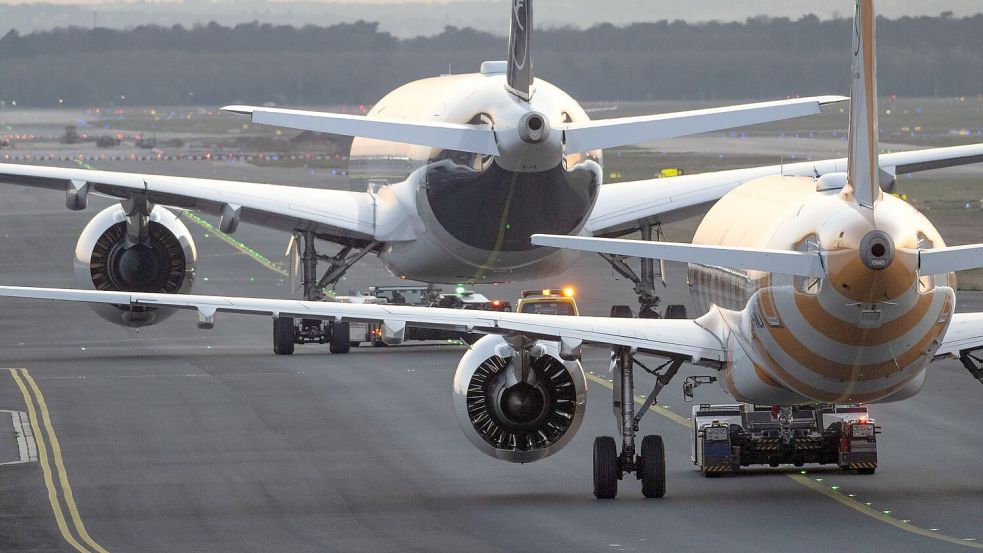 Moderne Jets kommen mit weniger Kerosin aus als ihre Vorgänger. (Symbolbild) Foto: Boris Roessler