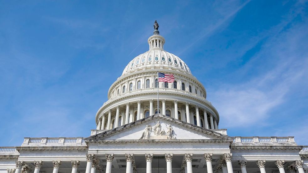 Die US-Staatsverschuldung ist auf mehr als 40 Billionen Dollar gestiegen. (Symbolbild) Foto: Tom Brenner/AP/dpa