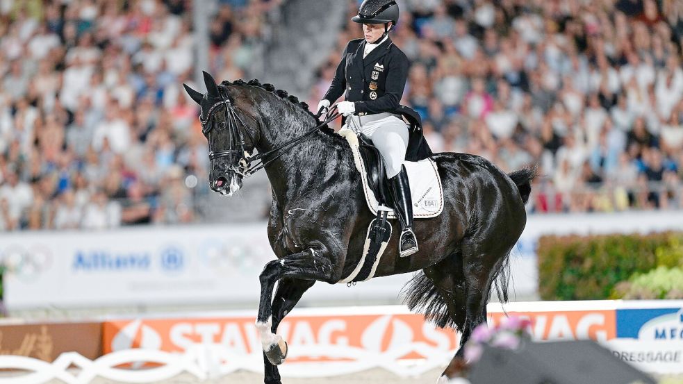 Isabell Werth verteidigt den Pferdesport gegen Kritiker. (Archivbild) Foto: Uwe Anspach