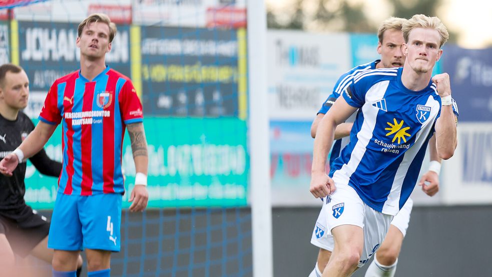 Drochtersen frustriert, Kickers mit der Siegerfaust: Theo Schröder (rechts) und der BSV stehen nach einem 4.2-Sieg etwas überraschend im Halbfinale. Foto: Jens Doden/ Emden