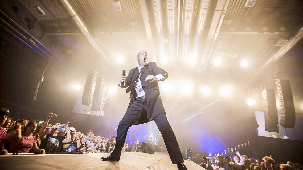 Unheilig ist zurück – und 2027 beim Schlossgarten Open Air in Osnabrück dabei. Foto: IMAGO/Future Image