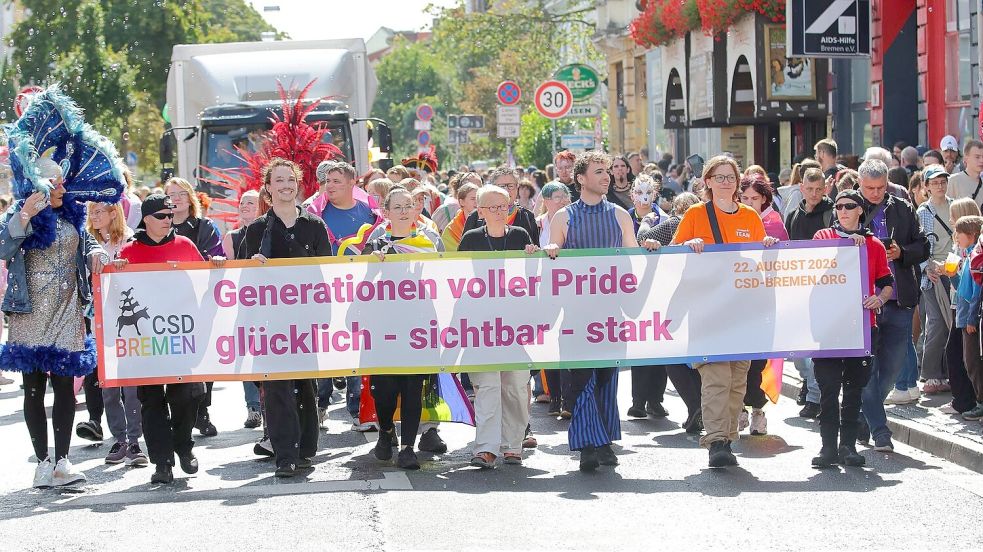 33.000 Menschen setzten beim Bremer CSD ein deutliches Zeichen gegen Ausgrenzung und Diskriminierung. Foto: CSD Bremen / Stephan Bischoff