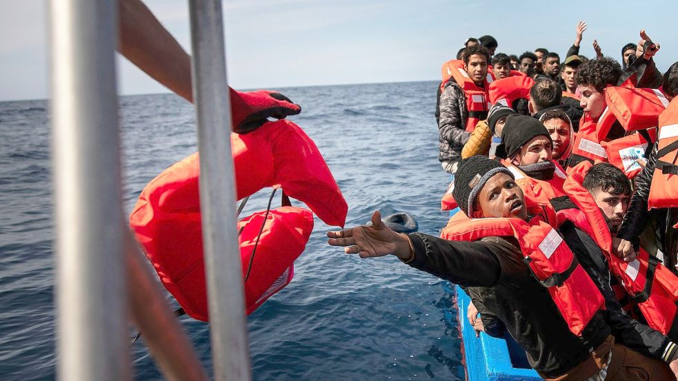 Auf dem Mittelmeer geraten immer wieder Flüchtlinge in Seenot. Foto: Maria Giulia Trombini/Sea-Watch/