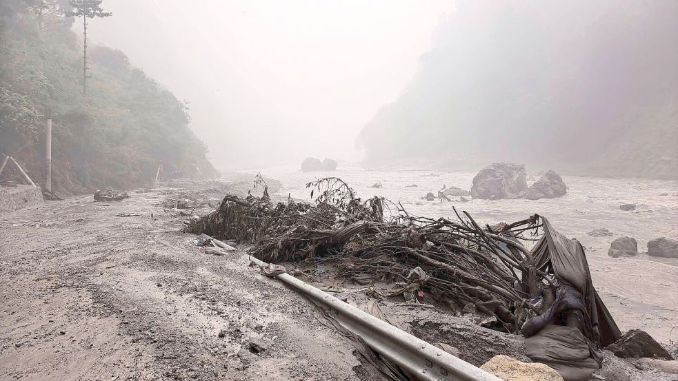 Die Sturzflut hatte im Südwesten Tibets enorme Schäden verursacht. Foto: Anonymous