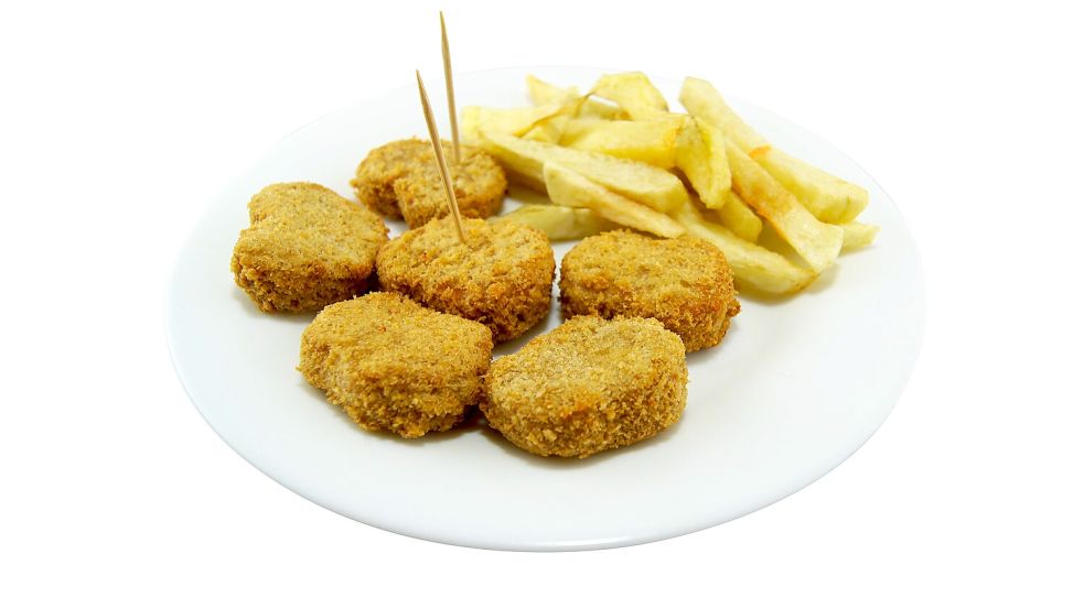 Pommes und Chicken Nuggets gehören zu den wenigen Lebensmitteln, die Ida Hansen* zu sich nimmt. Foto: Pixabay