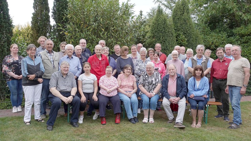 Die Teilnehmer des „Boekweiten-Janhinnerk“-Essens. Foto: Gertrud Groeneveld