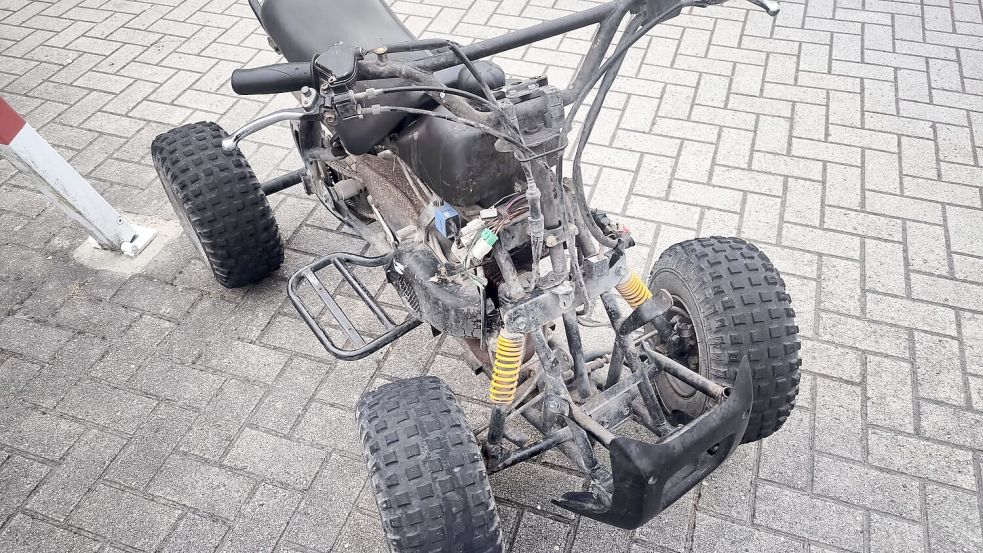 Mit diesem Pocket-Quad sollen zwei Jugendliche in Ostrhauderfehn unterwegs gewesen sein. Nach Angaben der Polizei sind solche Fahrzeuge meist nicht für öffentliche Straßen zugelassen. Foto: Daniel Grüneke