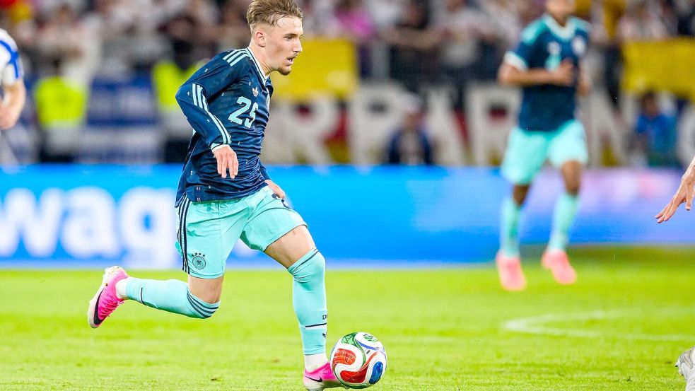 Nach seinem Kurz-Comeback für den FC Bayern will Lennart Karl schnellstmöglich auch wieder im Nationaltrikot auflaufen. (Archivbild) Foto: Tom Weller