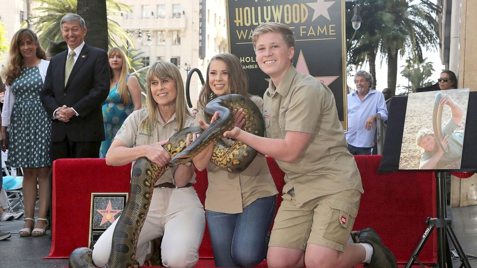 Seit 2018 hat Steve Irwin seinen eigenen Stern in Hollywood. Zur Enthüllung kam auch seine berühmte Familie. Foto: Willy Sanjuan/Invision/AP/dpa