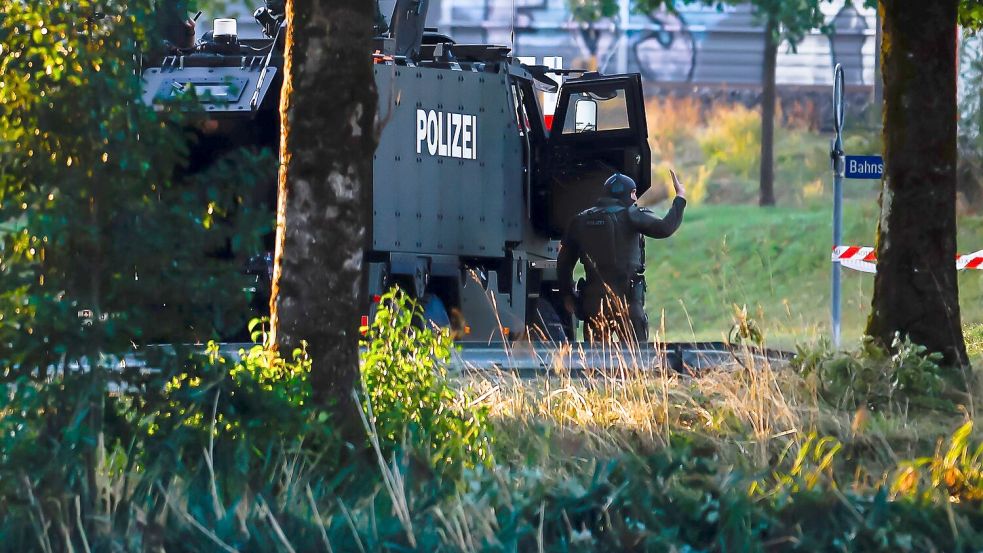 Es gibt einen Großeinsatz der Polizei. Foto: Michael Buholzer