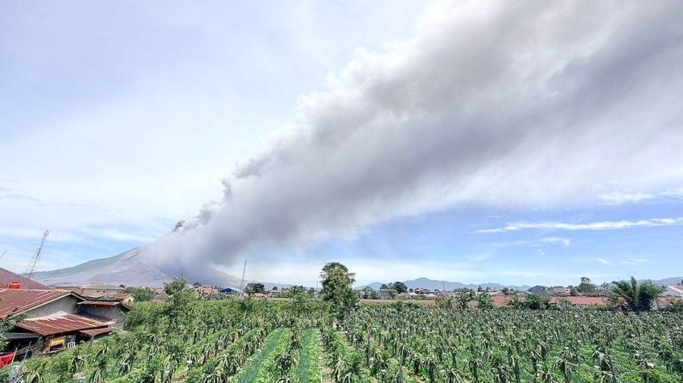Der Sinabung auf Sumatra zählt zu den aktivsten Vulkanen Indonesiens. Foto: Handout / Berlin