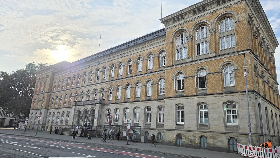 Am Landgericht Osnabrück sagte die ehemalige Mitbewohnerin des mutmaßlichen Vergewaltigungsopfers aus. Bei ihrer Befragung kam es zu einem heftigen Wortgefecht. Foto: Marcel Bechtel