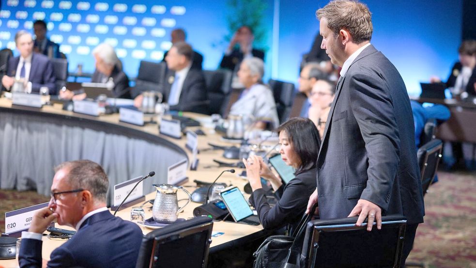 Die Finanzminister bereiten den Gipfel der Staats- und Regierungschefs im Dezember vor. Foto: Bernd von Jutrczenka