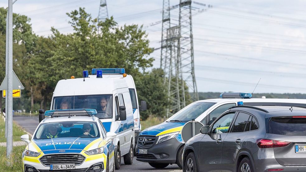 An einem Umspannwerk in Turnow-Preilack in Brandenburg unweit des Kraftwerks Jänschwalde sind Sprengvorrichtungen gefunden worden. Foto: Frank Hammerschmidt