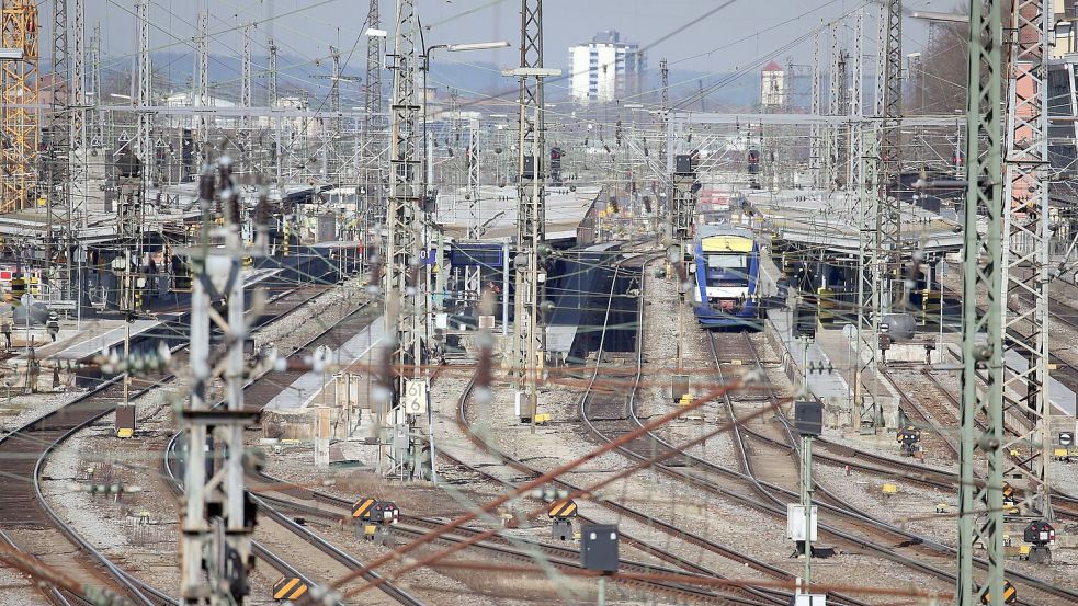Der Augsburger Hauptbahnhof wurde abgesperrt. (Archivbild) Foto: Karl-Josef Hildenbrand