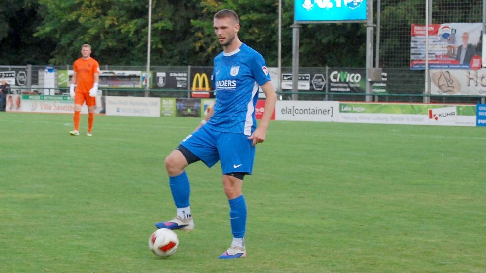BW Papenburg (am Ball Frank Til) empfängt den SV Holthausen/Biene. Foto: Marco Reemts
