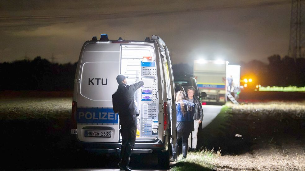 An einem Umspannwerk in Dormagen wurde ein verdächtiger Gegenstand gefunden. Foto: Alexander Franz/dpa