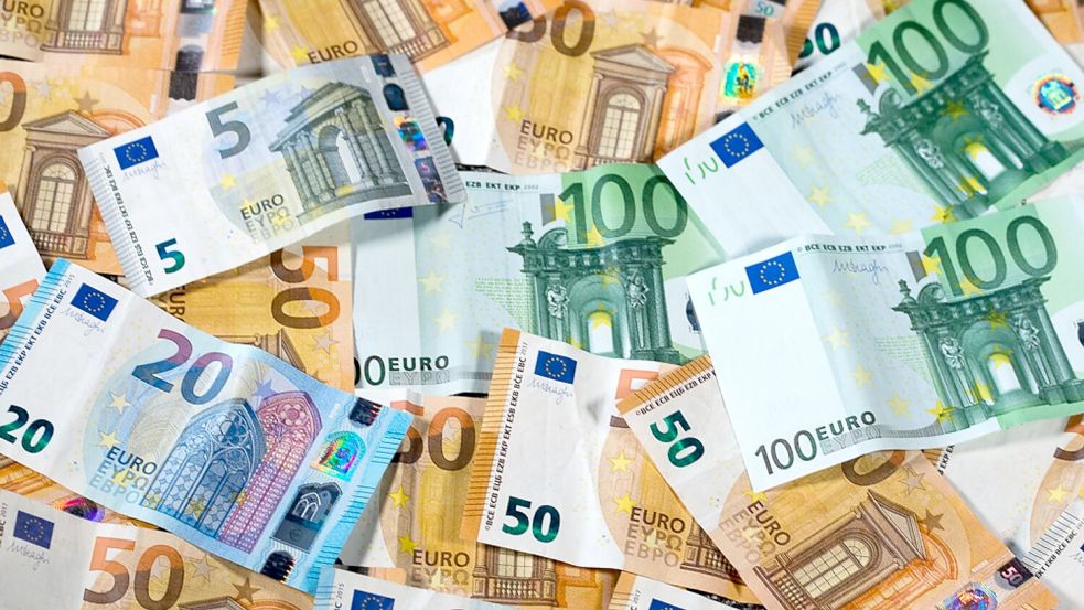 Der Haushaltsentwurf für 2027 sieht Ausgaben von 555,4 Milliarden Euro vor - mit eine Nettokreditaufnahme von 118,7 Milliarden Euro. (Symbolbild) Foto: Jens Büttner