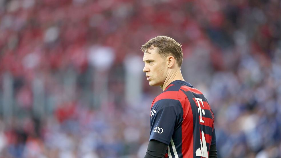 Manuel Neuer wurde bei seinem möglicherweise letzten Auftritt in der Schalker Arena ausgepiffen. Foto: Fabian Strauch