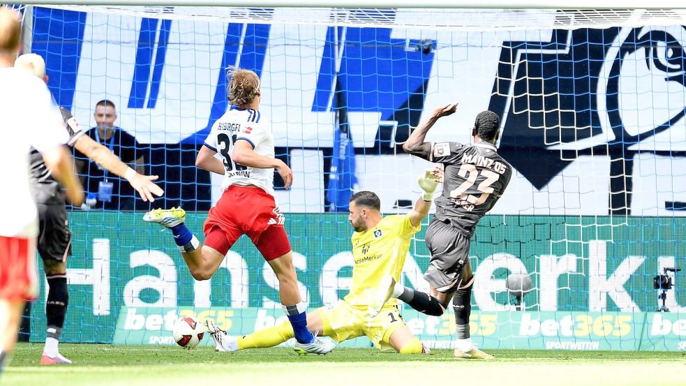 Brachte Mainz 05 in Führung: Sheraldo Becker (r). Foto: Daniel Bockwoldt