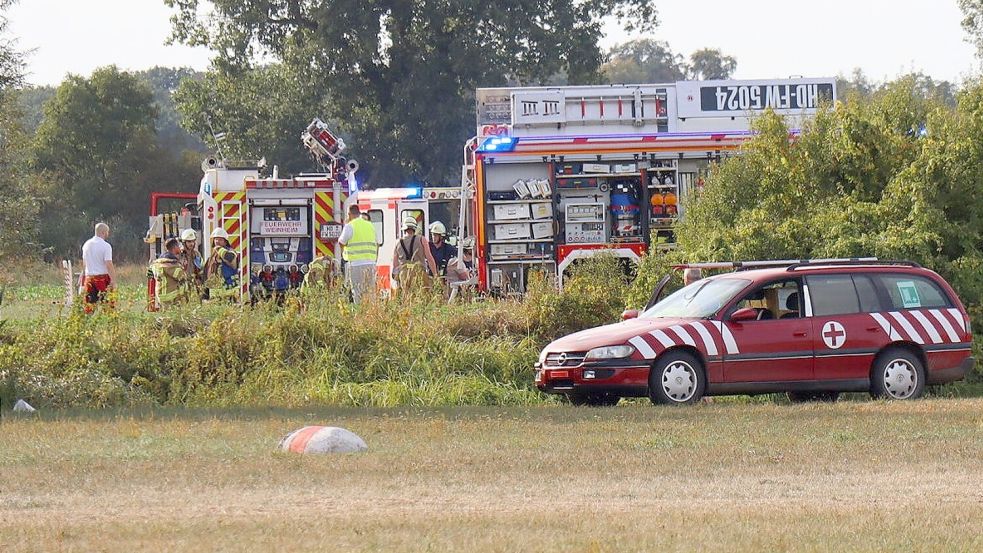 Das Flugzeug stürzte aus bislang ungeklärter Ursache ab. Foto: Rene Priebe/PR-Video/dpa