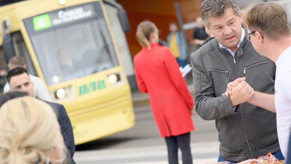 Kein Termin war Sven Schulze (CDU) zu klein, um Bürger und Unternehmer zu treffen. (Archivbild) Foto: Klaus-Dietmar Gabbert
