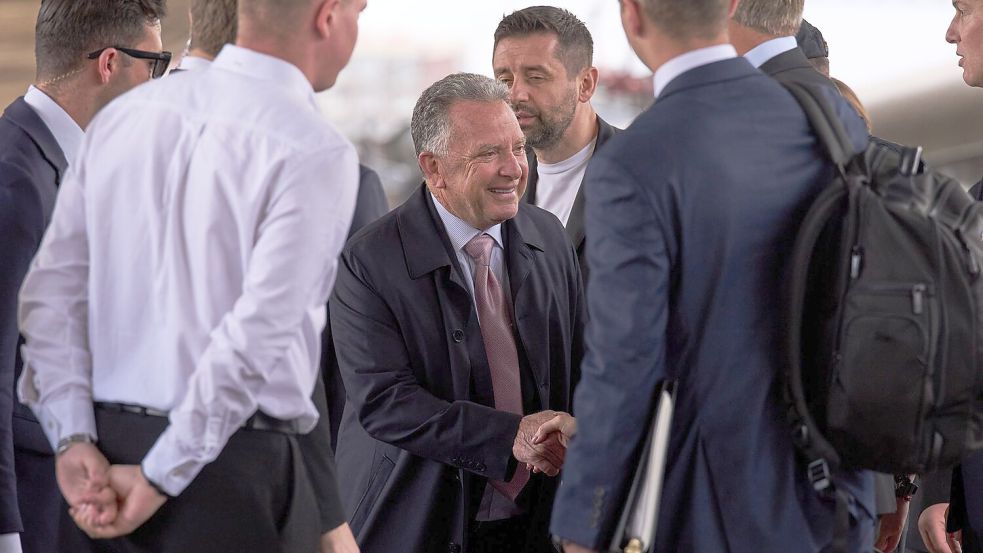 Die US-Vermittler reisten wie andere ausländische Gäste mit der Bahn an. Foto: Francisco Seco