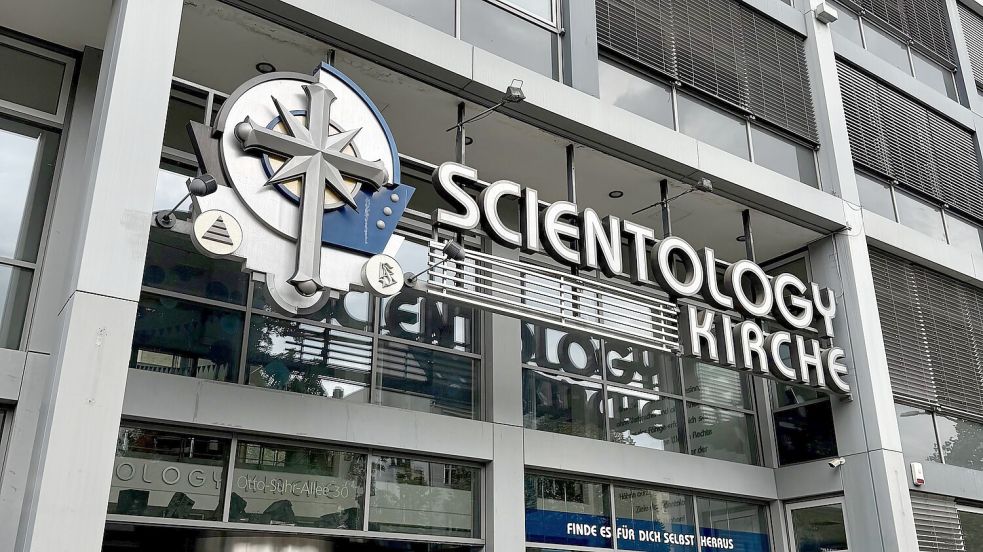 Der Eingang der Scientology-Kirche in Berlin. Foto: Carlotta Vorbrüggen
