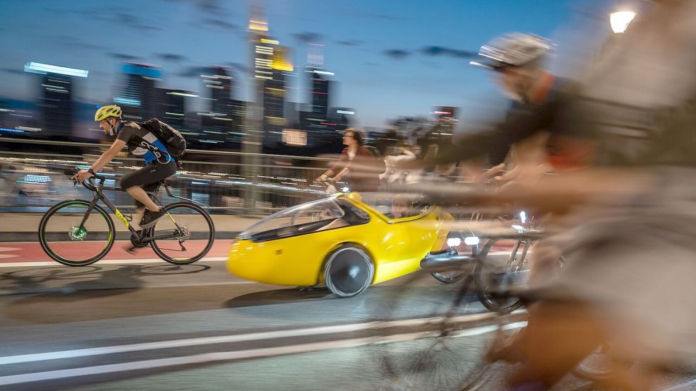 In den Großstädten liegen Fahrräder weiter im Trend. (Archivbild) Foto: Frank Rumpenhorst