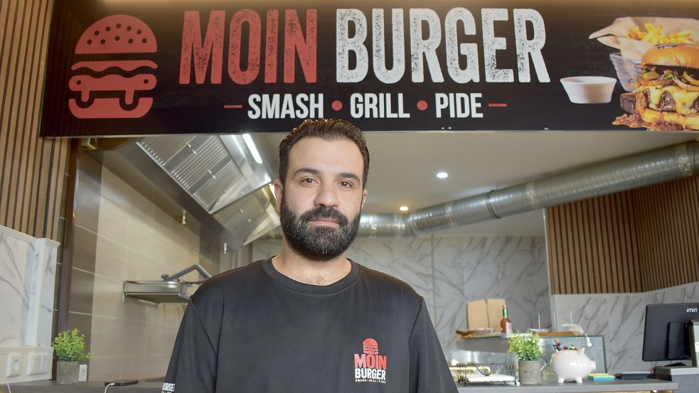 Der aus Syrien stammende Shadi Jawich hat den Laden „Moin Burger“ in Ostrhauderfehn eröffnet. Fotos: Henrik Zein