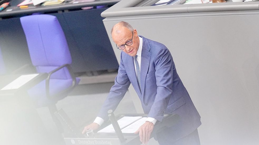 „Nirgendwo in Deutschland werden Sie mit dieser Politik die Mehrheit bekommen“, sagte der Kanzler an die Adresse der AfD. Foto: Michael Kappeler/dpa
