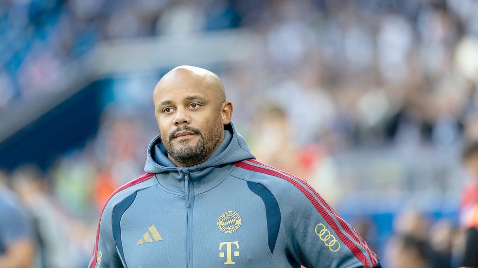 Brust raus: Die Bayern und Trainer Vincent Kompany haben ein klares Ziel vor Augen. (Archivbild) Foto: Fabian Strauch