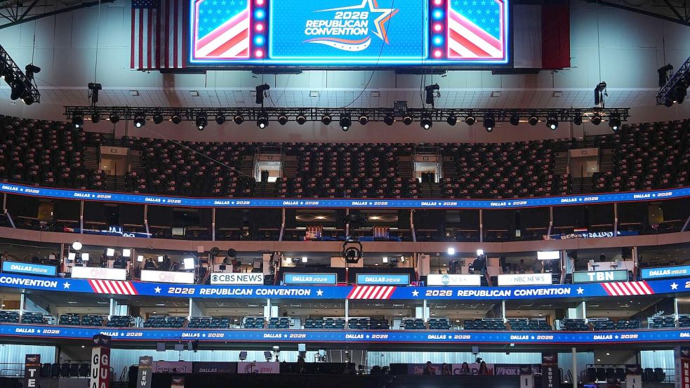 Die Republikaner halten ihren ersten Midterms-Parteitag in Dallas im US-Bundesstaat Texas ab. Foto: Julia Demaree Nikhinson