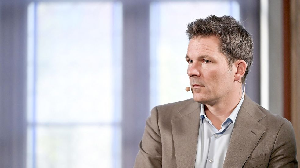 Gegen ihn wird ermittelt: SPD-Spitzenkandidat Steffen Krach. (Archivbild) Foto: Jens Kalaene