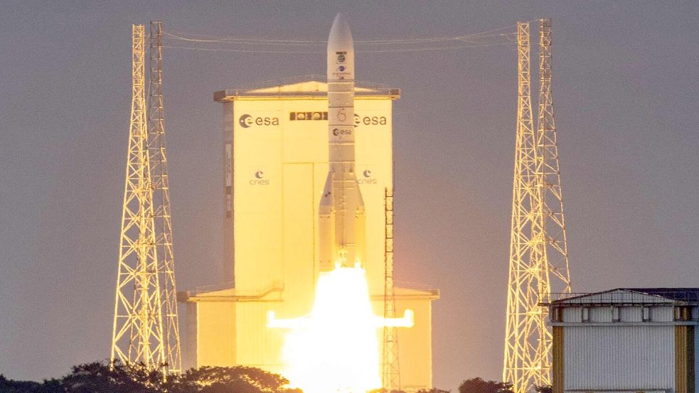 Die Ariane 6 beim ersten Start dieses Jahres vom Weltraumbahnhof Kourou im Januar. (Archiv) Foto: Ronan Lietar/AFP/dpa