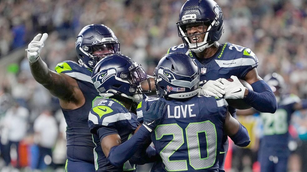 Die Seahawks ließen nach dem entscheidenden Ballgewinn der Freude freien Lauf. Foto: Stephen Brashear