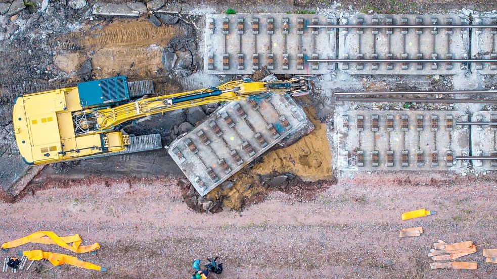 Seit dem 2. Halbjahr 2024 wurden verschiedene Bahnstrecken generalsaniert - mit diesen Erfahrungen wird das Konzept derzeit überarbeitet. (Archivbild) Foto: Jens Büttner