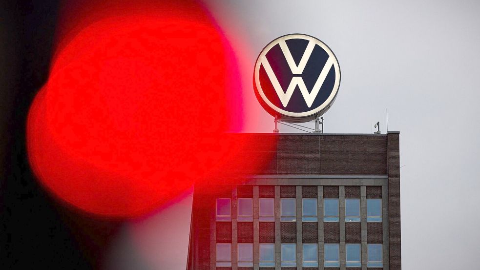 Stellenabbau und mögliche Werksschließungen könnten VW Milliarden kosten. (Archivbild) Foto: Moritz Frankenberg