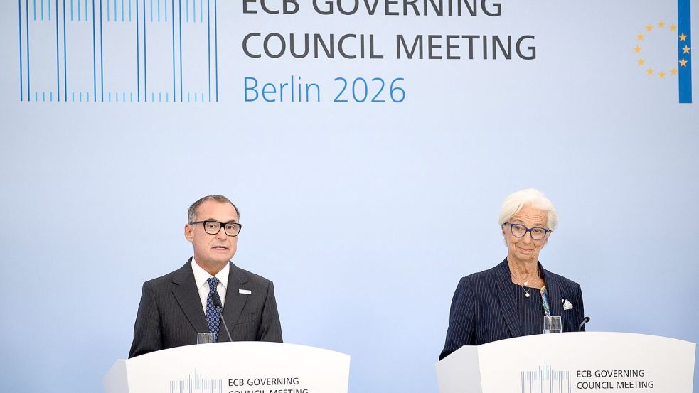 EZB-Pk nach Ratssitzung in Berlin Foto: Bernd von Jutrczenka