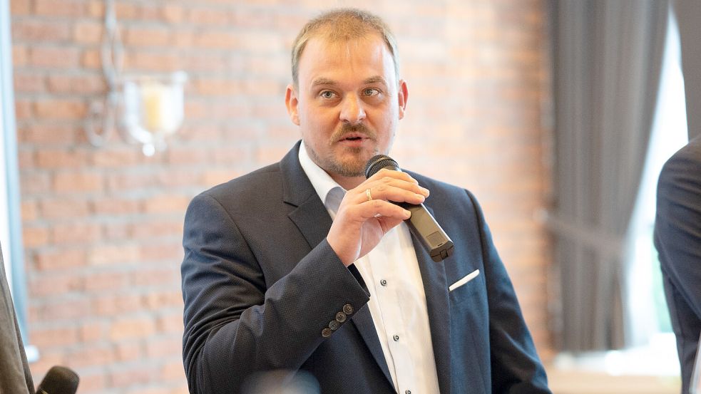 Am Sonntagabend zeichnete sich Andreas Rademacher als klarer Sieger ab. Foto: Klaus Ortgies
