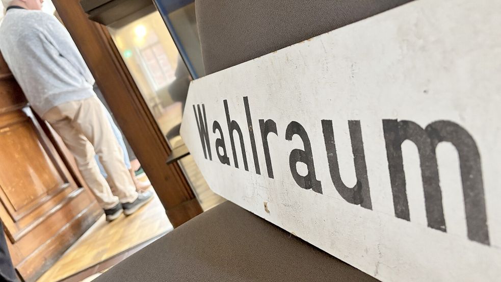 Am Sonntag stimmten die Wähler in Hesel auch über den neuen Samtgemeinderat ab. Foto: Klaus Ortgies