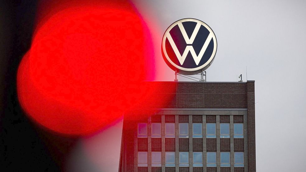Ein Wirtschaftspsychologe warnt: Die Krise bei Volkswagen kann Auswirkungen auf die Personalgewinnung haben. (Archivbild) Foto: Moritz Frankenberg